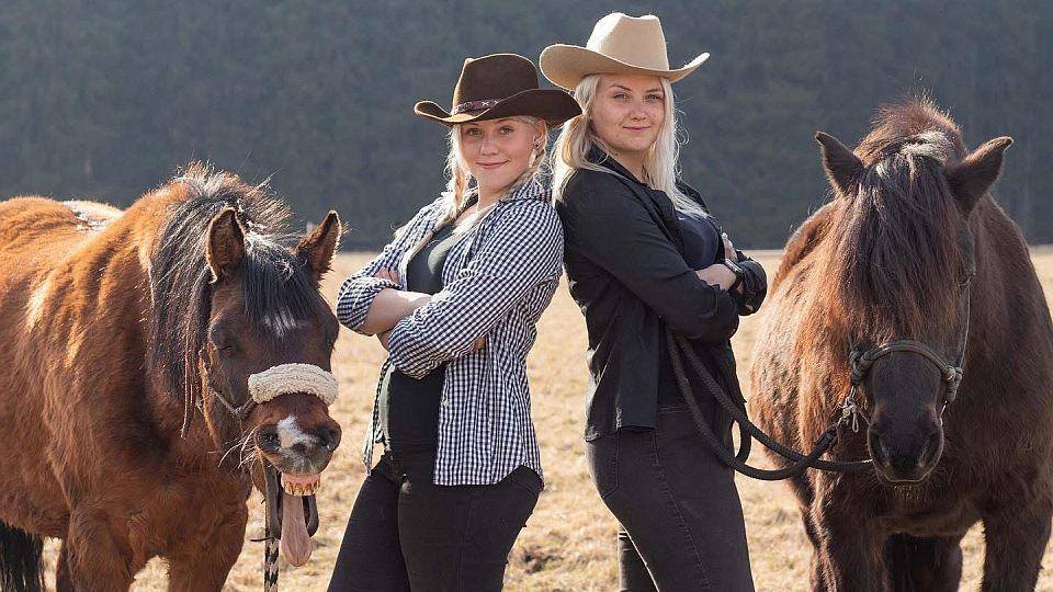 Šárka a Tereza Valentovy: Vždy dáváme přednost péči o koně před závody