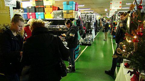 Předvánoční nákupní horečka u Kamíra v Pacově