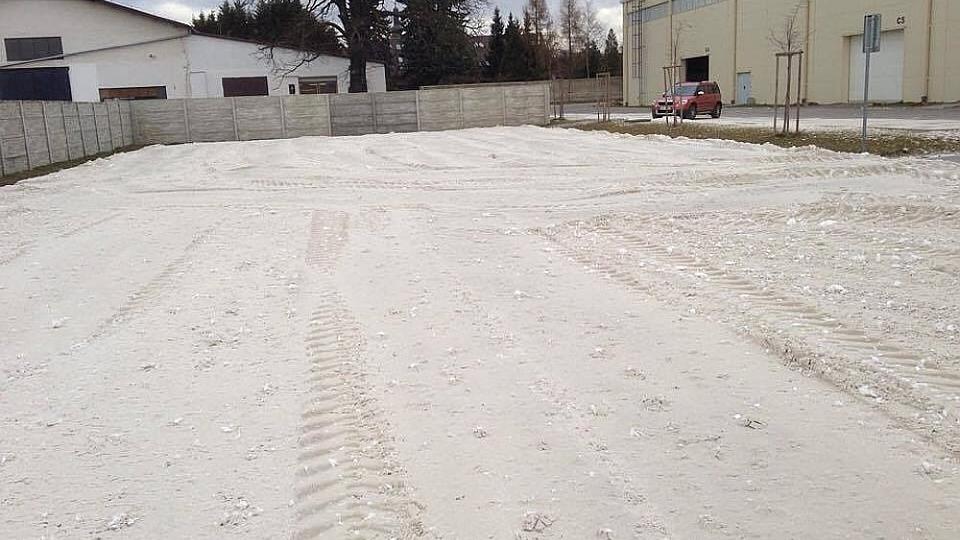 O povrchy v Lysé je postaráno za každého počasí