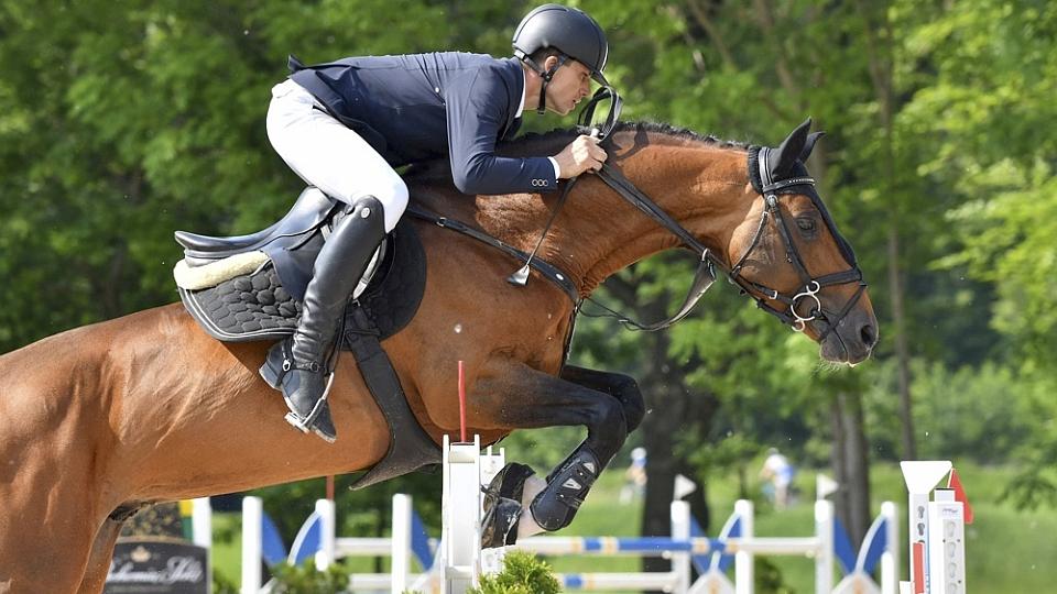 Jan Štětina vítězem parkurové Velké ceny Prahy. ČSP dál vede Chýle
