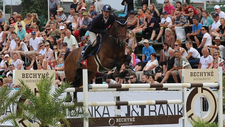 Cena města Olomouce při J&T BANKA CSI3*-W Olomouc pro Rumuna Hercka