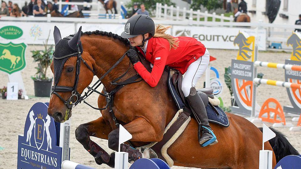 ČJF vyhlašuje sbírku pro Lucii Melmerovou. Pomozme Lucce zpět do sedla