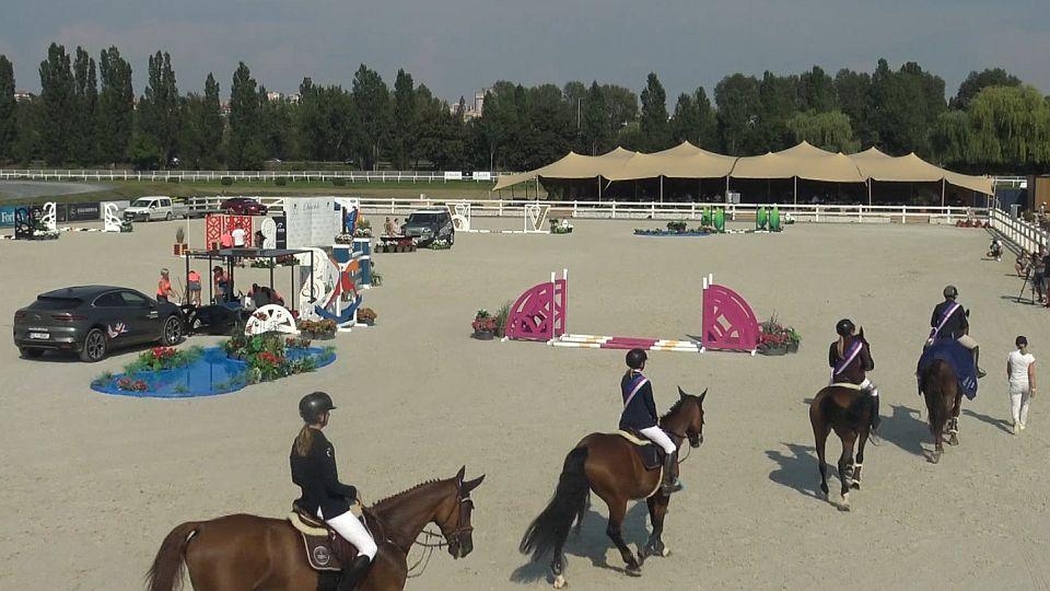 Záznam: Připomeňte si skokové MČR dětí a juniorů v Chuchle Areně Praha