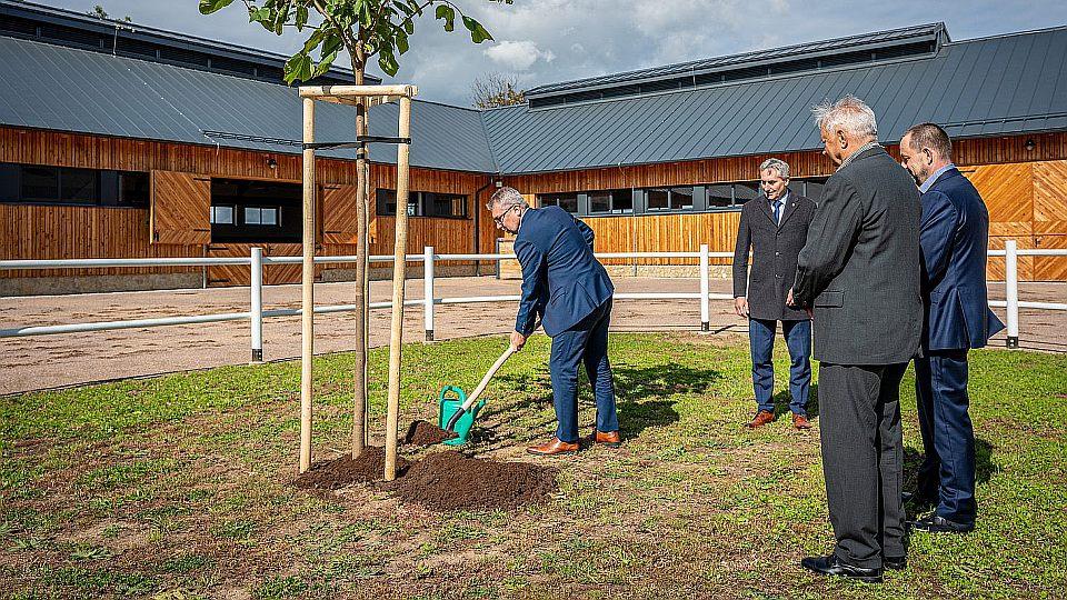Záznam: Slavnostní otevření Stájového dvora profesora Františka Bílka