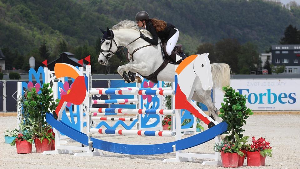 CPI Summer Cup v Chuchli. Sledujte nedělní vrcholy ŽIVĚ na EquiTV.cz