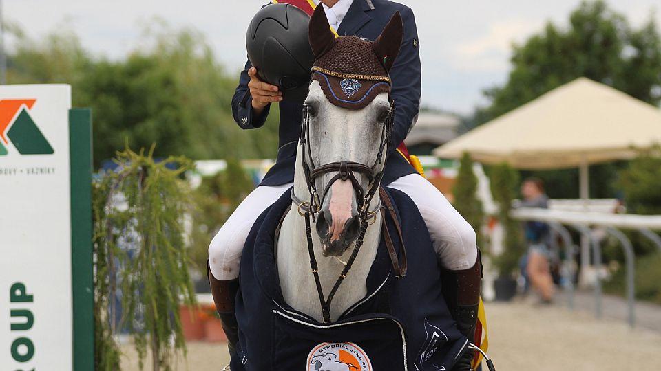 Sledujte ŽIVĚ na EquiTV: Skvěle obsazený Memoriál Jana Papouška 2020